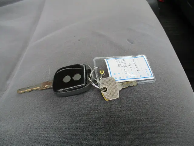 いすゞ エルフ BDG-NPR85AN(2WD)の写真39