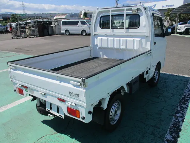 スズキ キャリイ EBD-DA16T(4WD)の写真6