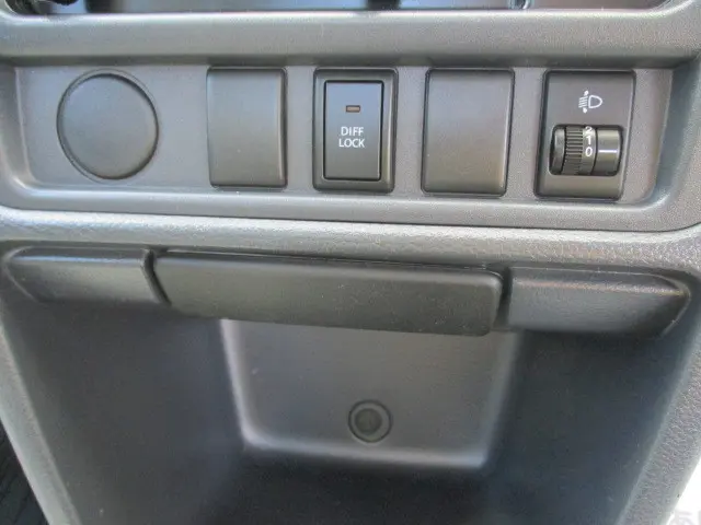 スズキ キャリイ EBD-DA16T(4WD)の写真26