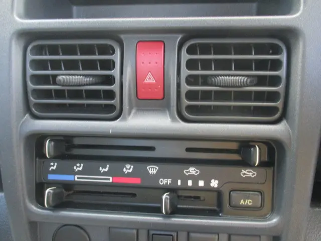 スズキ キャリイ EBD-DA16T(4WD)の写真27