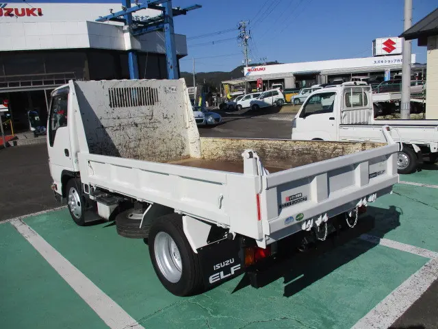 いすゞ エルフ TPG-NJR85AD(2WD)の写真11