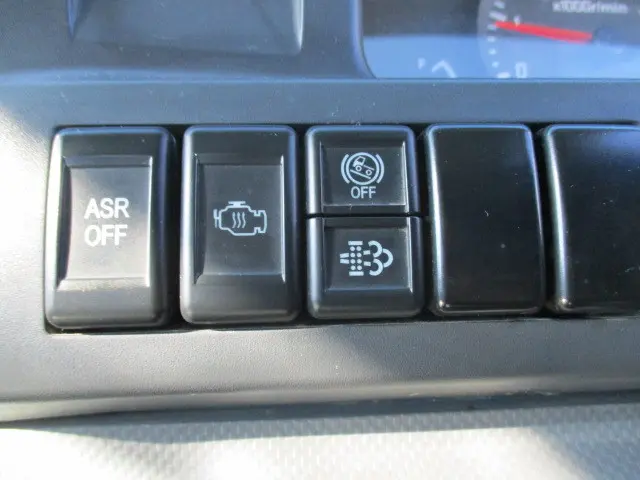 いすゞ エルフ TPG-NJR85AD(2WD)の写真39