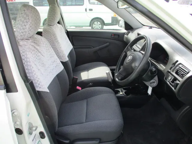 トヨタ サクシードバン KP-NLP51V(2WD)の写真24