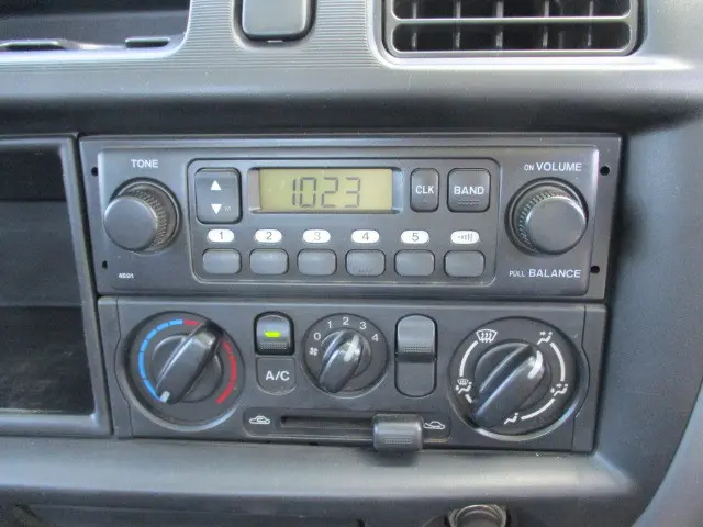 マツダ ボンゴブローニィトラック KG-SK56T(2WD)の写真28