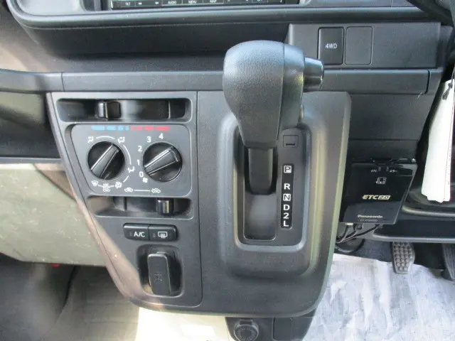 スバル サンバー バン EBD-S331B(4WD)の写真34