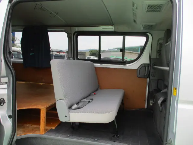 トヨタ ハイエースバン ADF-KDH206V(4WD)の写真30