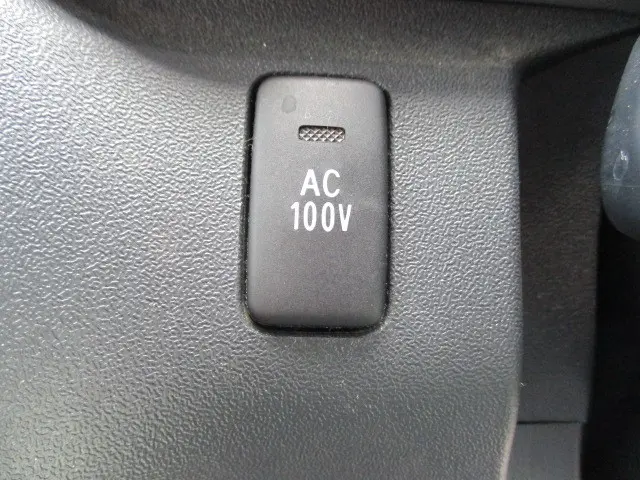 トヨタ ハイエースバン ADF-KDH206V(4WD)の写真38