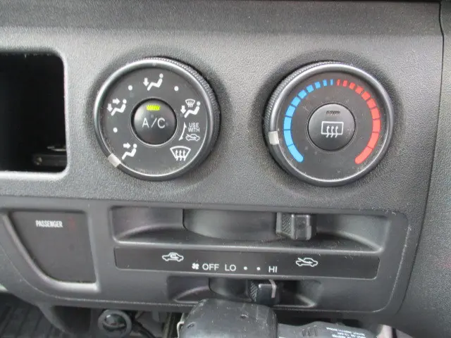 トヨタ ハイエースバン ADF-KDH206V(4WD)の写真40