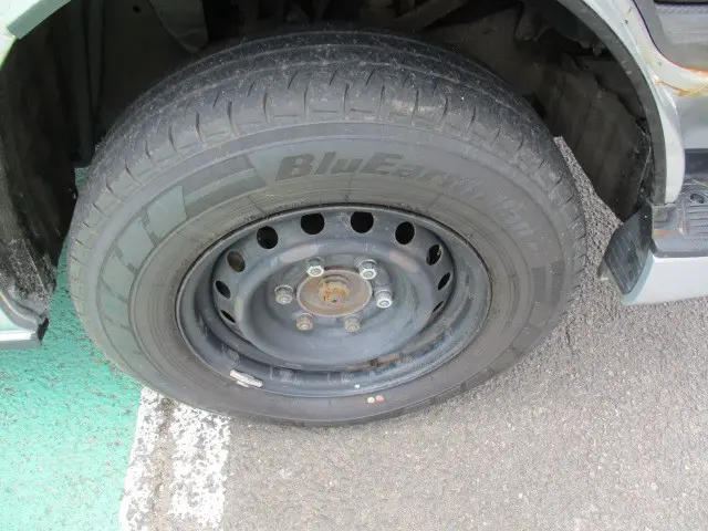 トヨタ ハイエースバン ADF-KDH206V(4WD)の写真44