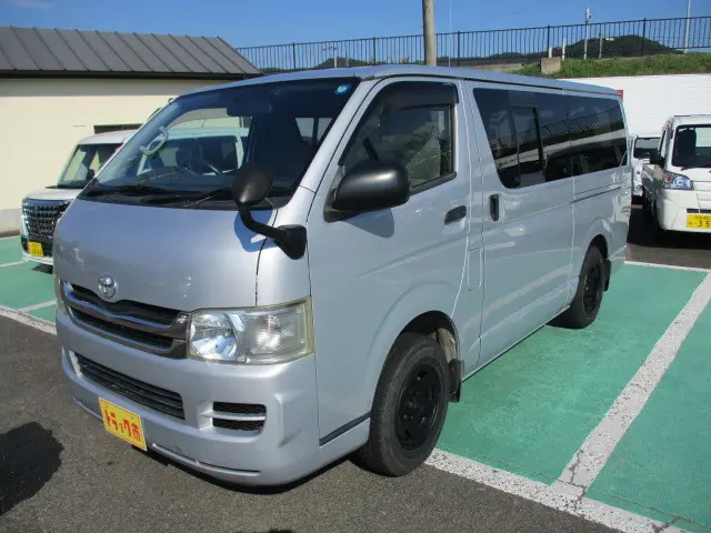 トヨタ ハイエースバン ADF-KDH206V(4WD)の写真10