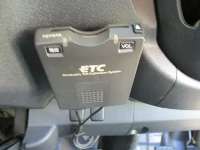 トヨタ ハイエースバン ADF-KDH206V(4WD)の写真36