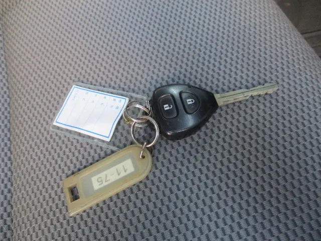 トヨタ ハイエースバン ADF-KDH206V(4WD)の写真41