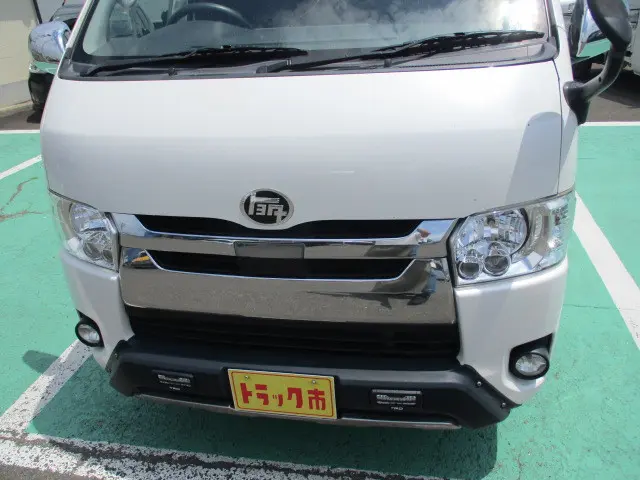 トヨタ ハイエースレジアス QDF-GDH206V(4WD)の写真13
