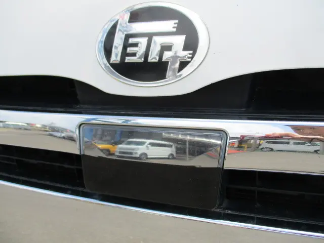 トヨタ ハイエースレジアス QDF-GDH206V(4WD)の写真15