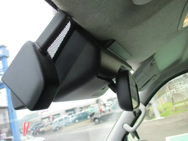 トヨタ ハイエースレジアス QDF-GDH206V(4WD)の写真23