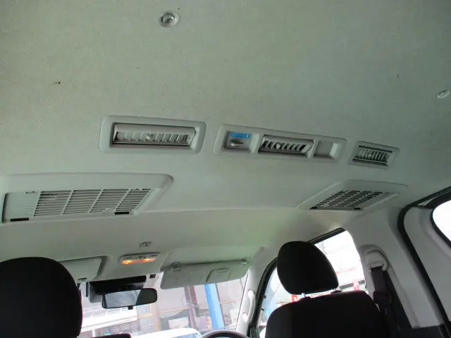 トヨタ ハイエースレジアス QDF-GDH206V(4WD)の写真25