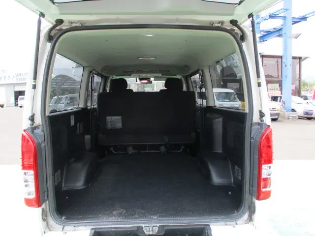 トヨタ ハイエースレジアス QDF-GDH206V(4WD)の写真26