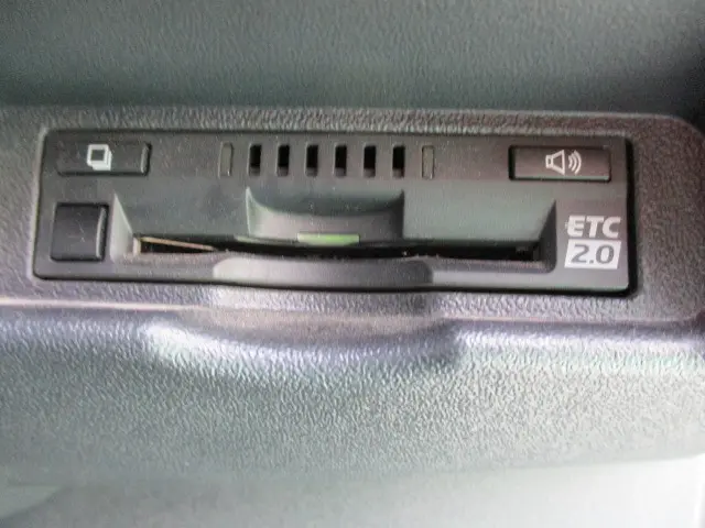 トヨタ ハイエースレジアス QDF-GDH206V(4WD)の写真35