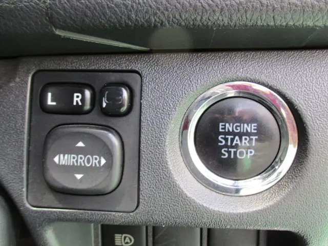 トヨタ ハイエースレジアス QDF-GDH206V(4WD)の写真36