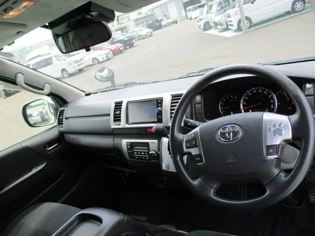 トヨタ ハイエースレジアス QDF-GDH206V(4WD)の写真37