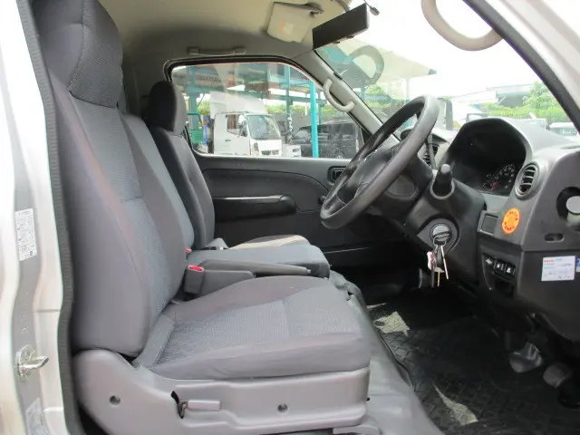 日産 キャラバン ADF-VWME25(4WD)の写真30