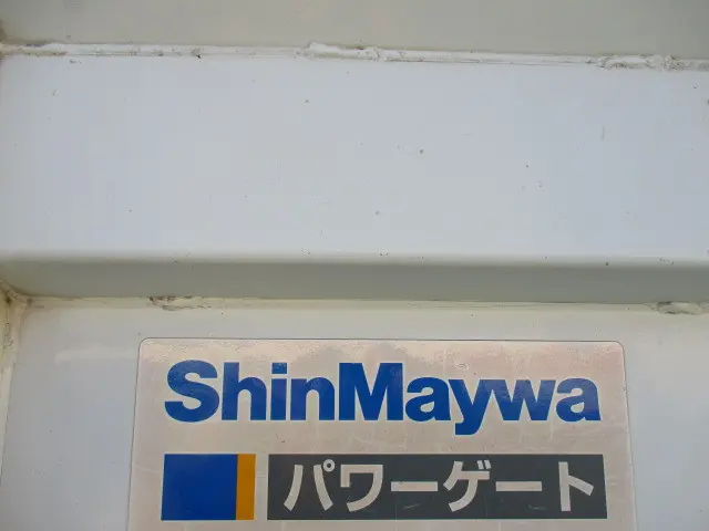 いすゞ エルフ SKG-NKR85A(2WD)の写真9