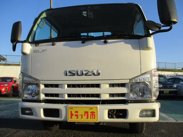 いすゞ エルフ SKG-NKR85A(2WD)の写真14