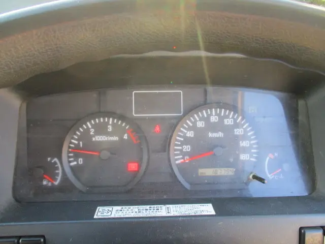 いすゞ エルフ SKG-NKR85A(2WD)の写真35