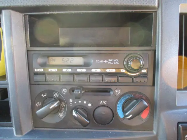 いすゞ エルフ SKG-NKR85A(2WD)の写真39