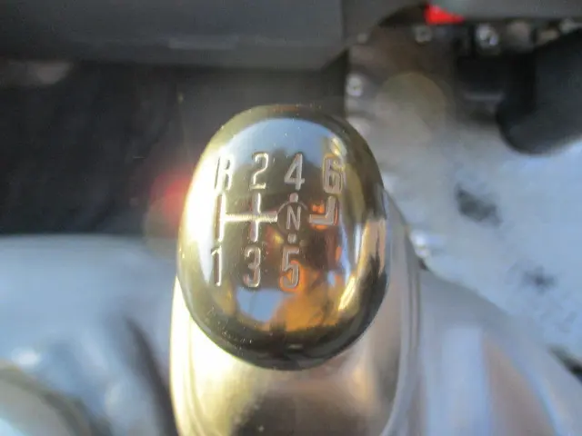 いすゞ エルフ SKG-NKR85A(2WD)の写真41