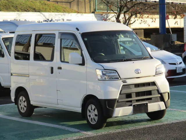 トヨタ ピクシスバン EBD-S331M(4WD)の写真3