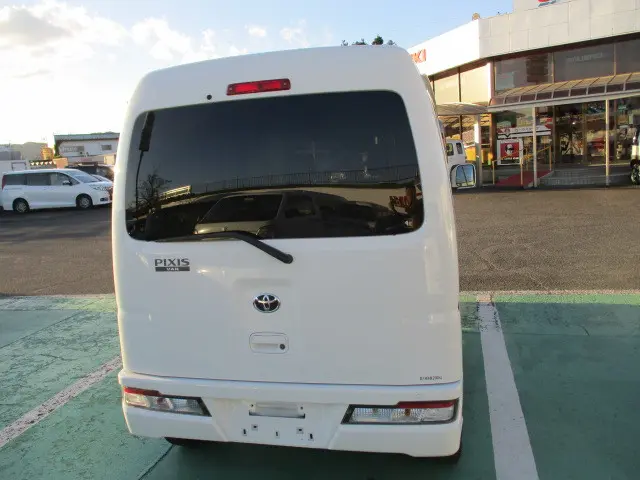 トヨタ ピクシスバン EBD-S331M(4WD)の写真7