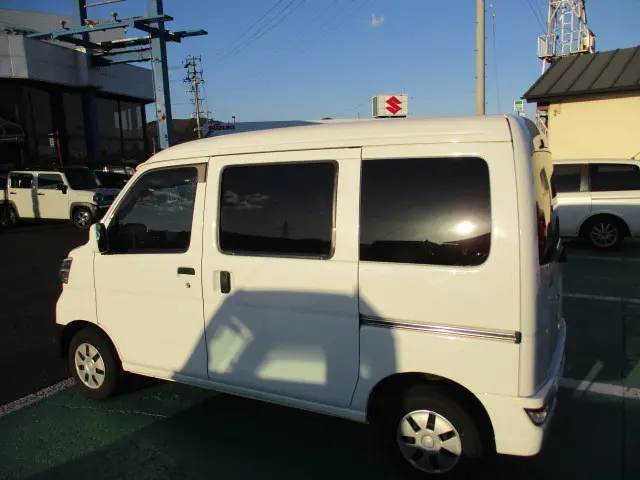 トヨタ ピクシスバン EBD-S331M(4WD)の写真9