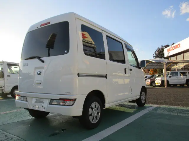 トヨタ ピクシスバン EBD-S331M(4WD)の写真17