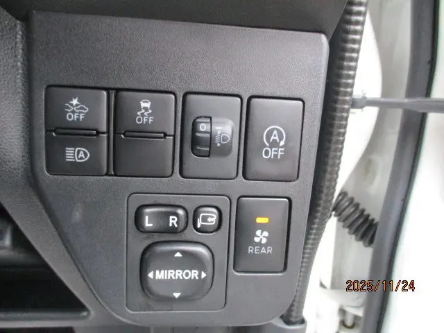 トヨタ ピクシスバン EBD-S331M(4WD)の写真27