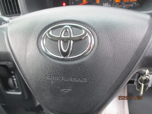 トヨタ ピクシスバン EBD-S331M(4WD)の写真30