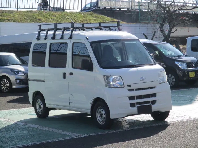 ダイハツ ハイゼットバン EBD-S331V(4WD)の写真3