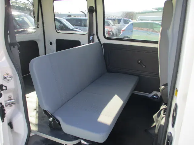 ダイハツ ハイゼットバン EBD-S331V(4WD)の写真24