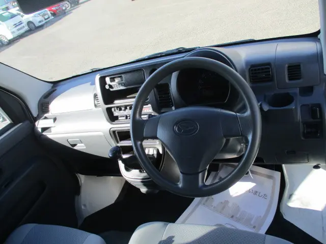 ダイハツ ハイゼットバン EBD-S331V(4WD)の写真27