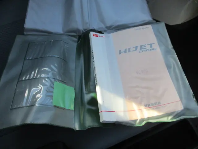 ダイハツ ハイゼットバン EBD-S331V(4WD)の写真30