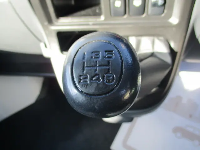 ダイハツ ハイゼットバン EBD-S331V(4WD)の写真31