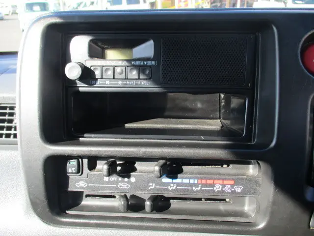 ダイハツ ハイゼットバン EBD-S331V(4WD)の写真33