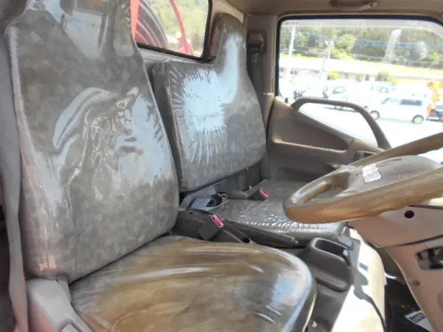 日野 デュトロ BDG-XZU304M(2WD)の写真5