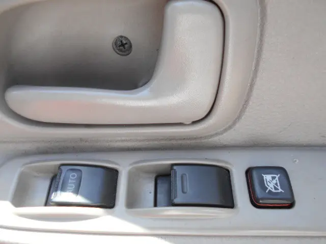 日野 デュトロ BDG-XZU304M(2WD)の写真6