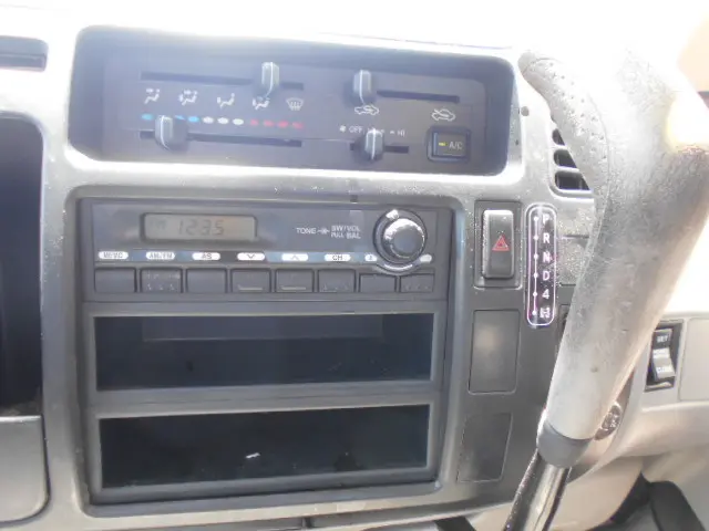 日野 デュトロ BDG-XZU304M(2WD)の写真9