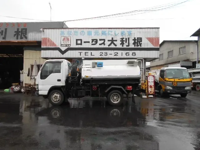 いすゞ エルフ PA-NPR81N(2WD)の写真2