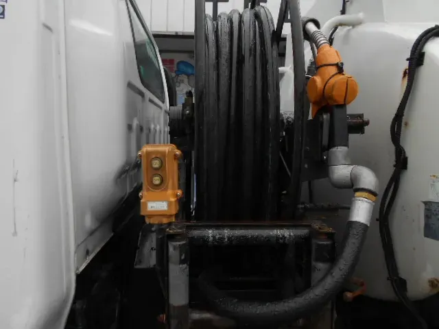 いすゞ エルフ PA-NPR81N(2WD)の写真6