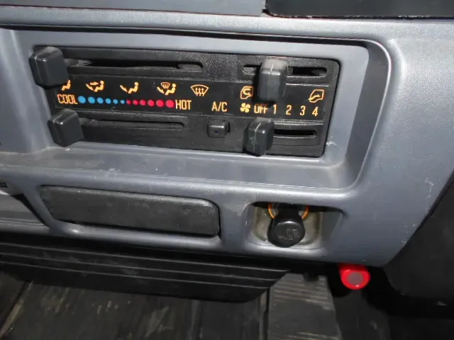 いすゞ エルフ PA-NPR81N(2WD)の写真13