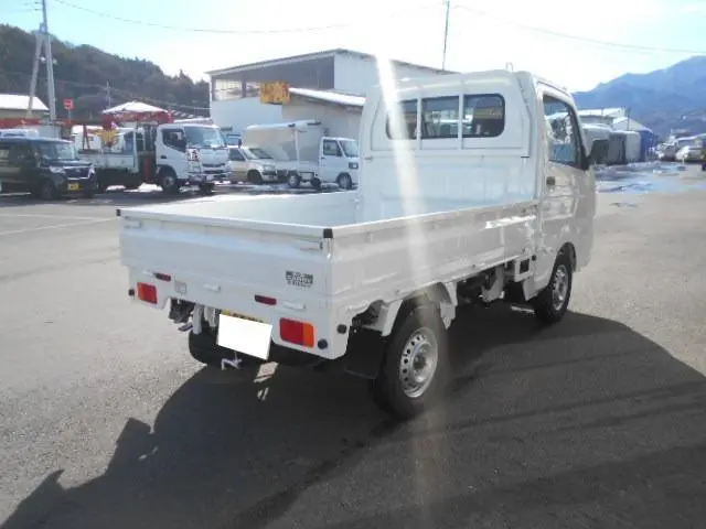 スズキ キャリイ 3BD-DA16T(4WD)の写真3