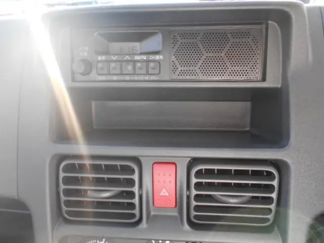 スズキ キャリイ 3BD-DA16T(4WD)の写真8